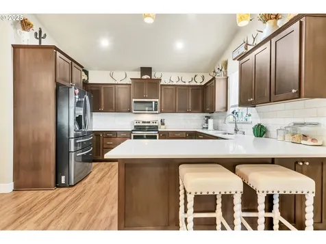 24701 Nottingham Street Veneta OR 97487