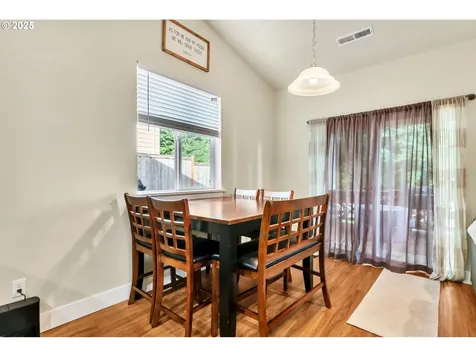 24701 Nottingham Street Veneta OR 97487