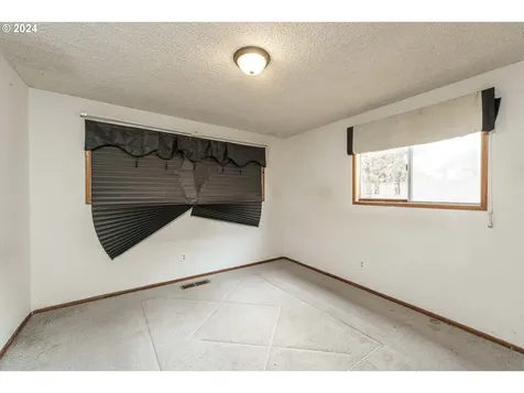 7913 NE 27th Street Vancouver WA 98662