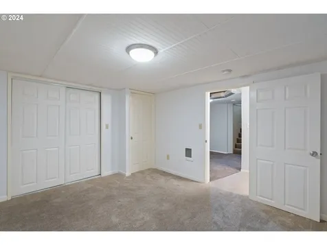 5227 N Yale Street Portland OR 97203