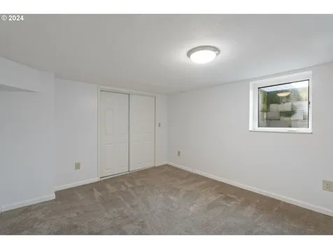 5227 N Yale Street Portland OR 97203
