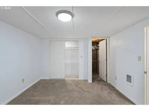 5227 N Yale Street Portland OR 97203