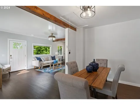 5227 N Yale Street Portland OR 97203