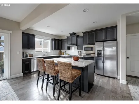 3781 SE Mckenzie Avenue Hillsboro OR 97123