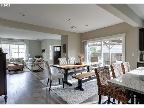 3781 SE Mckenzie Avenue Hillsboro OR 97123