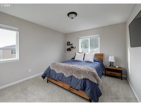 3781 SE Mckenzie Avenue Hillsboro OR 97123