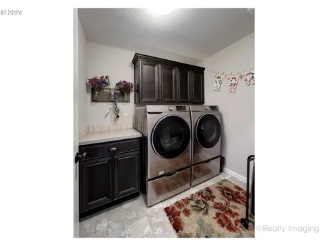 3781 SE Mckenzie Avenue Hillsboro OR 97123