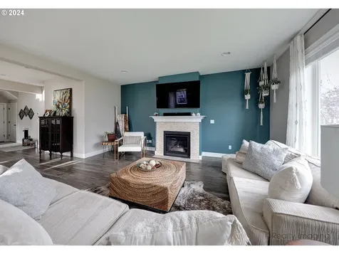 3781 SE Mckenzie Avenue Hillsboro OR 97123