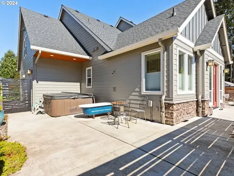 15315 Nw 21st Avenue Vancouver WA 98685