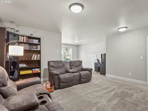 15315 Nw 21st Avenue Vancouver WA 98685