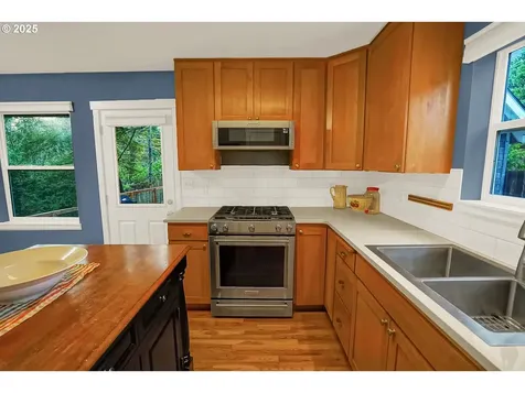 296 Bella Beach Drive Depoe Bay OR 97341