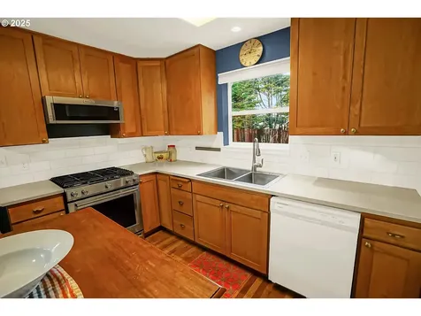 296 Bella Beach Drive Depoe Bay OR 97341