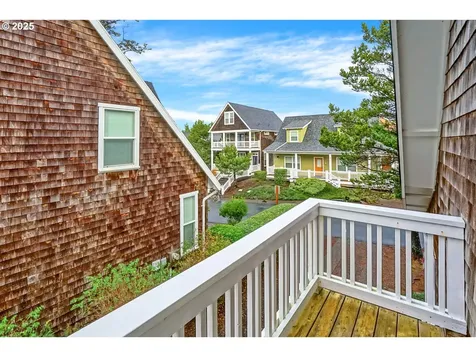 296 Bella Beach Drive Depoe Bay OR 97341