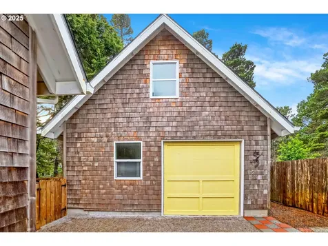 296 Bella Beach Drive Depoe Bay OR 97341