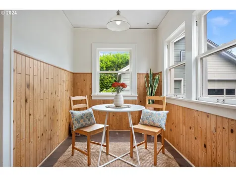 2900 Ne Knott Street Portland OR 97212