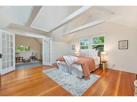2900 Ne Knott Street Portland OR 97212