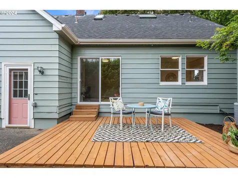 2900 Ne Knott Street Portland OR 97212