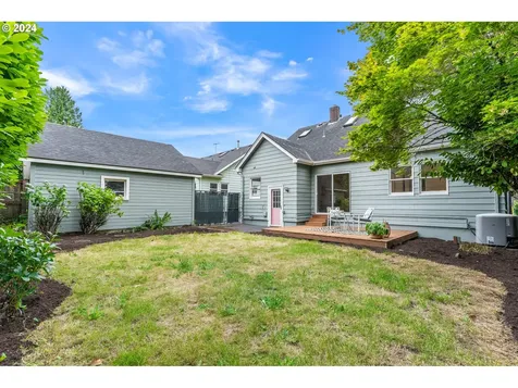 2900 Ne Knott Street Portland OR 97212