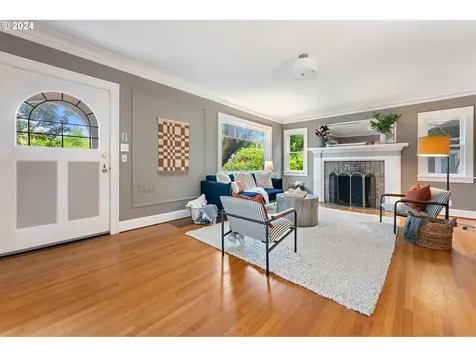 2900 Ne Knott Street Portland OR 97212