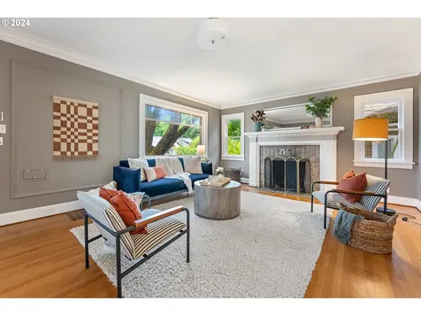 2900 Ne Knott Street Portland OR 97212