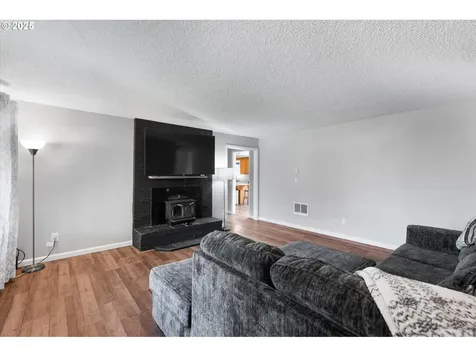 4421 Olympia Way Longview WA 98632