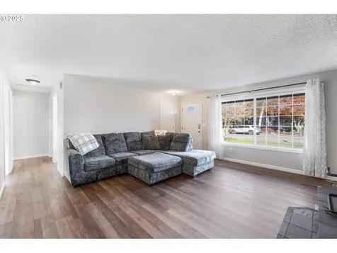 4421 Olympia Way Longview WA 98632