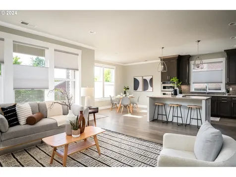 5561 Ne 36th Avenue Portland OR 97211
