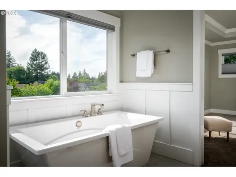5561 Ne 36th Avenue Portland OR 97211