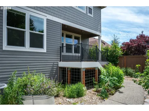 5561 Ne 36th Avenue Portland OR 97211