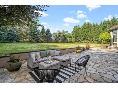 9400 SW Inverness Way Beaverton OR 97007