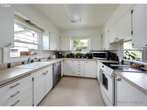 4415 Se 50th Avenue Portland OR 97206