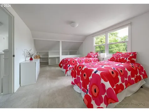 4415 Se 50th Avenue Portland OR 97206