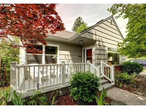 4415 Se 50th Avenue Portland OR 97206