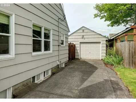 4415 Se 50th Avenue Portland OR 97206