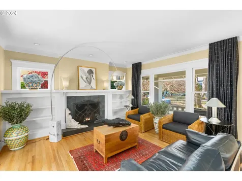 6336 N Commercial Avenue Portland OR 97217
