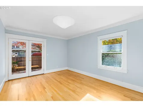 6336 N Commercial Avenue Portland OR 97217