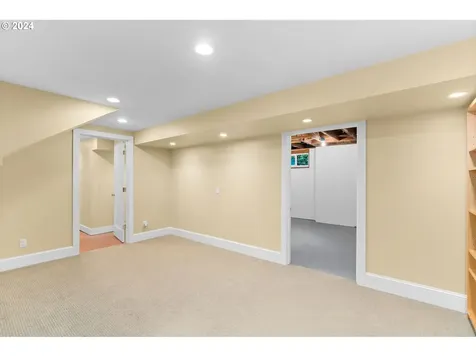 6336 N Commercial Avenue Portland OR 97217