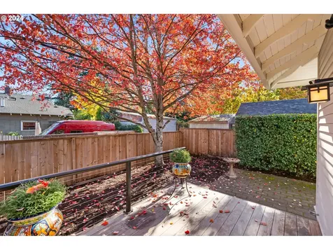 6336 N Commercial Avenue Portland OR 97217