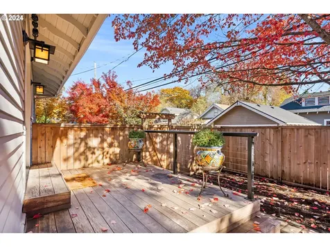 6336 N Commercial Avenue Portland OR 97217