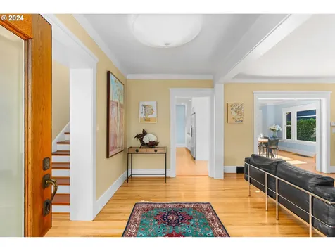 6336 N Commercial Avenue Portland OR 97217