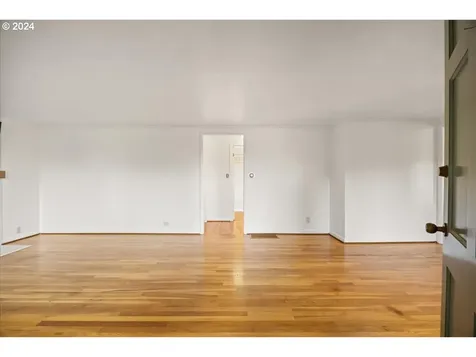 5130 SW Texas Street Portland OR 97219
