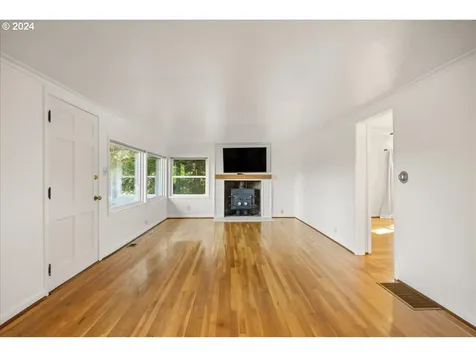 5130 SW Texas Street Portland OR 97219
