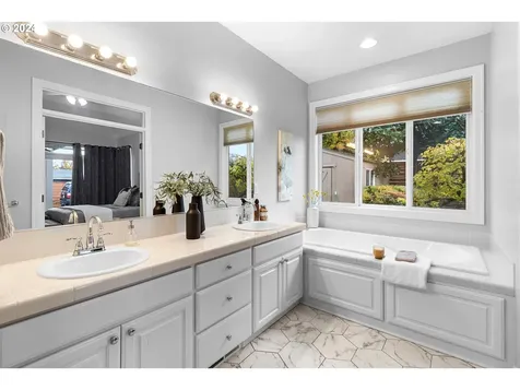 1443 NE 11th Avenue Canby OR 97013