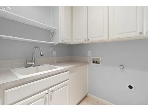 1443 NE 11th Avenue Canby OR 97013