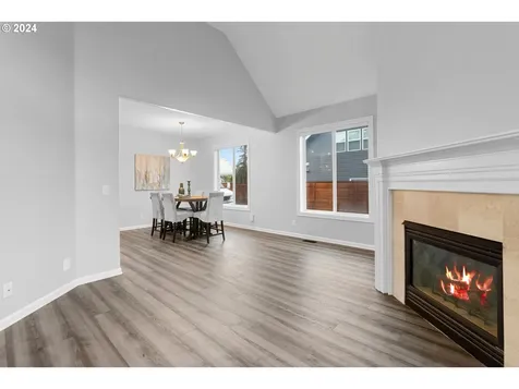 1443 NE 11th Avenue Canby OR 97013
