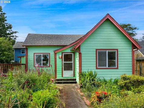 424 Pacific Drive Hammond OR 97121