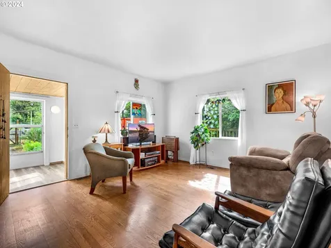424 Pacific Drive Hammond OR 97121
