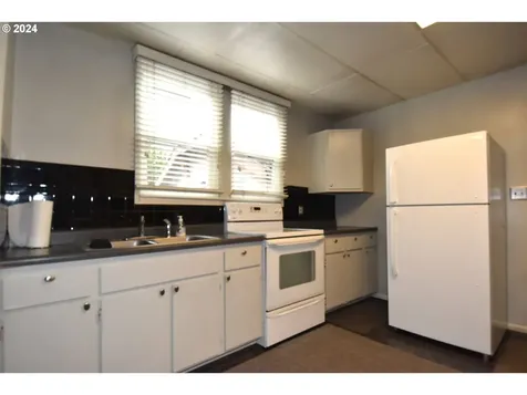 4925 NE Mallory Avenue Portland OR 97211