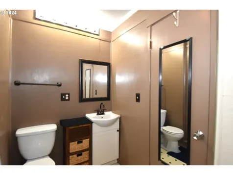 4925 NE Mallory Avenue Portland OR 97211