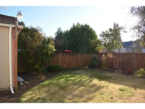 4925 NE Mallory Avenue Portland OR 97211